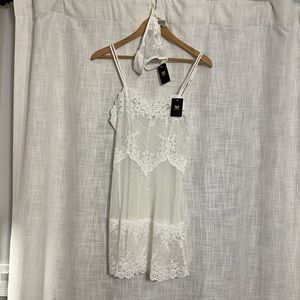 NWT - White Embrace Lace® Chemise - size M - comes with thong (also NWT)